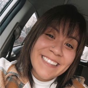 Meet your Posher, Leslie